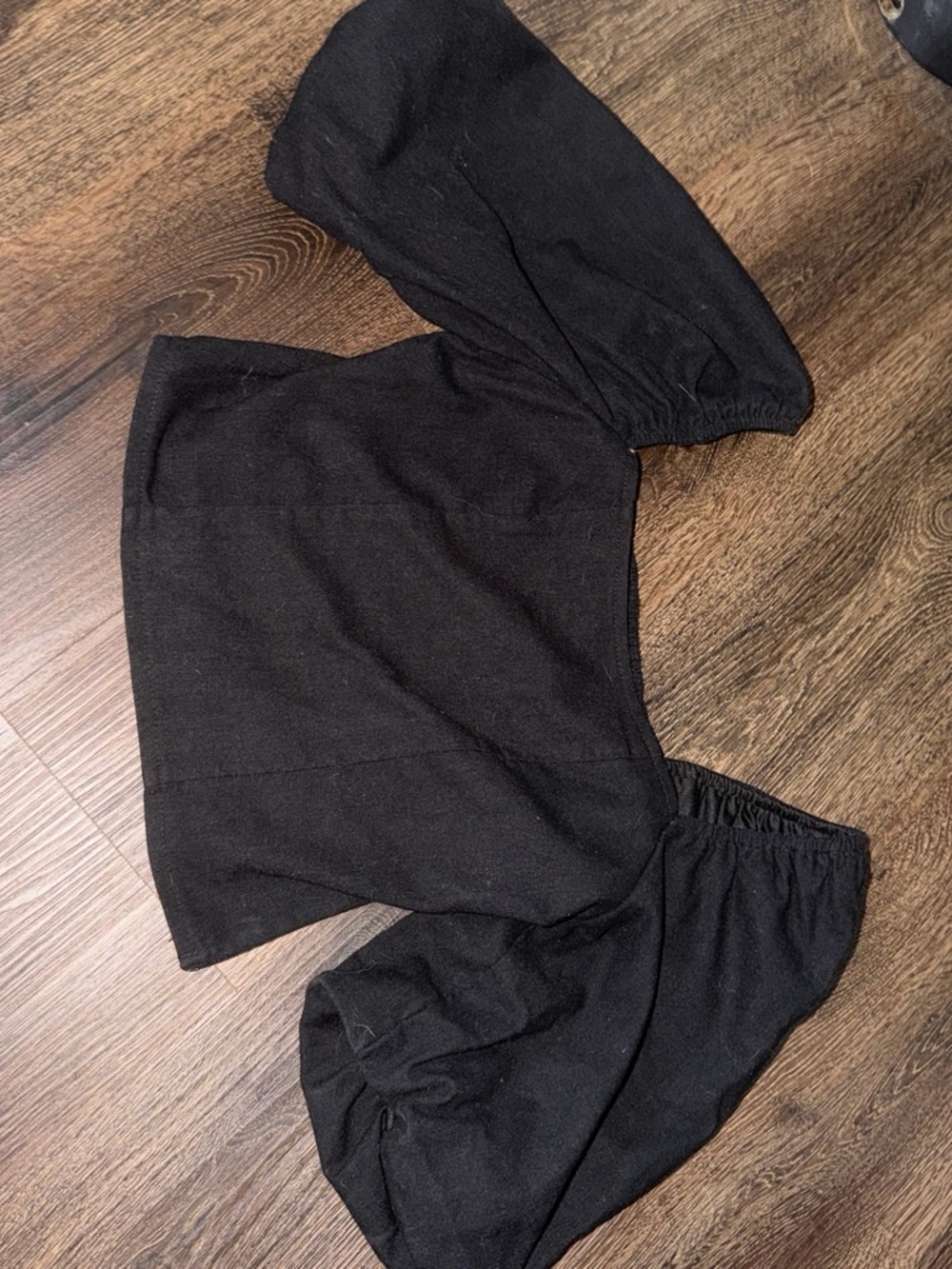 miami Black Off-Shoulder Crop Top